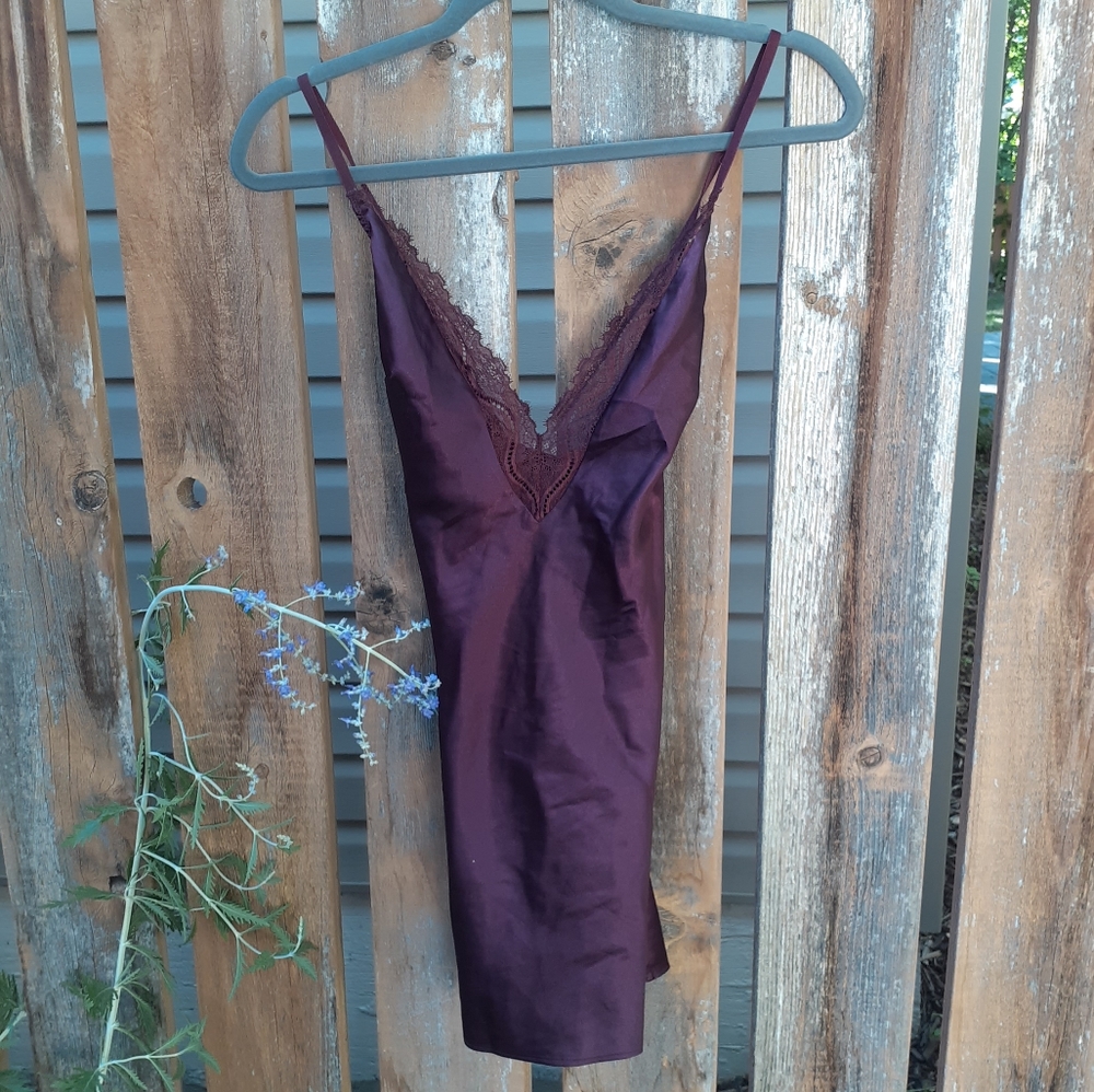 ❤ Burgundy Purple Satin La Senza Chemise